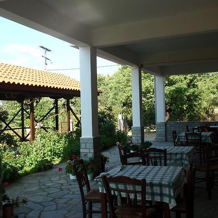 Meraklis Rooms Kariotes Ngoại thất bức ảnh