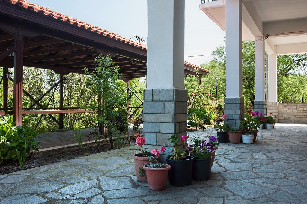 Meraklis Rooms Kariotes Ngoại thất bức ảnh
