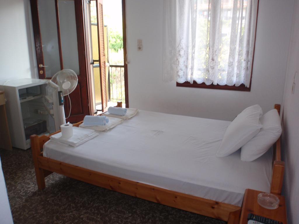 Meraklis Rooms Kariotes Ngoại thất bức ảnh